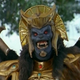 Imagen para el artículo titulado La película de los Power Rangers mutila el aspecto de uno de sus villanos más importantes, Goldar